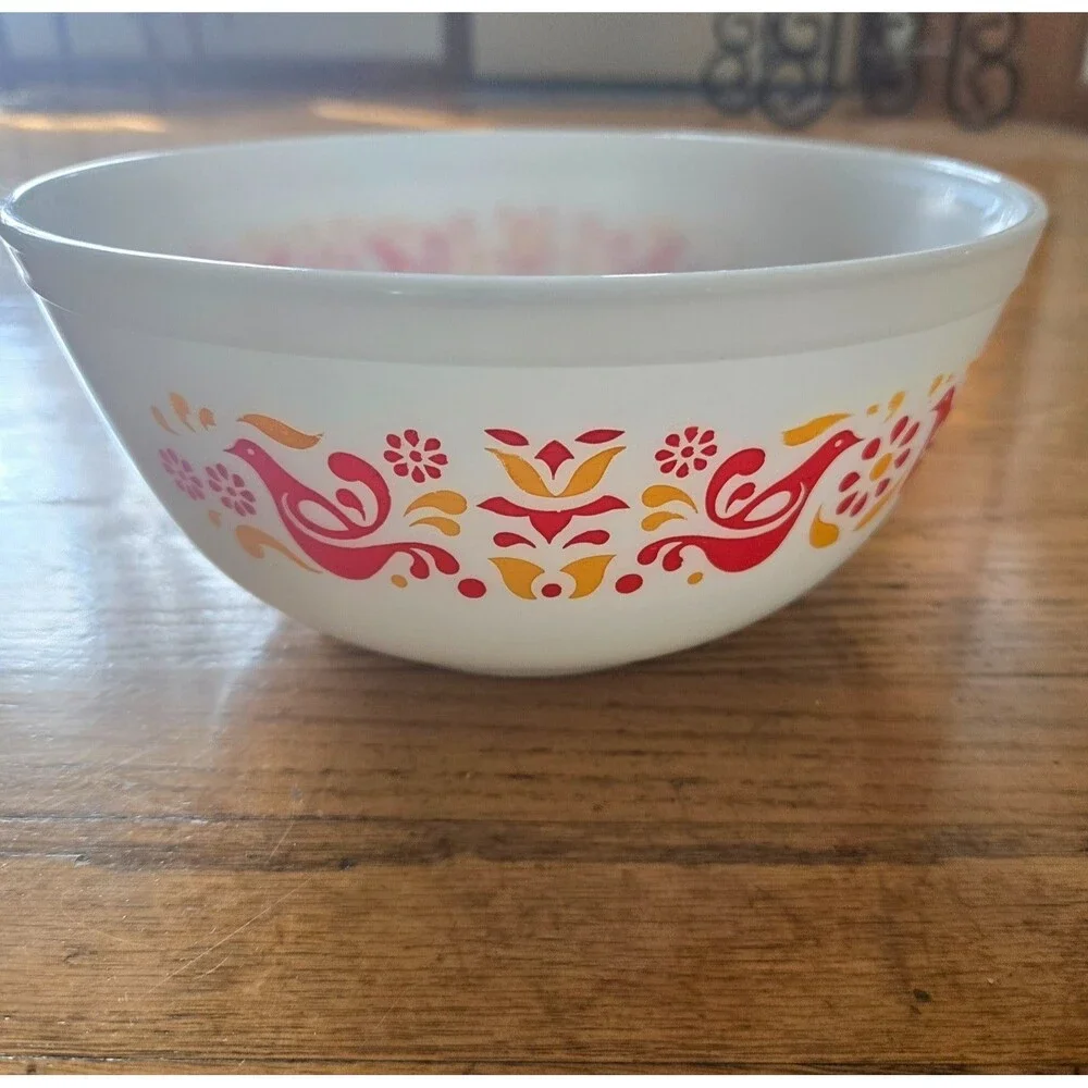 Vintage Pyrex Friendship Cinderella Mixing Bowl #403 2.5 Qt Red Orange Birds 10”